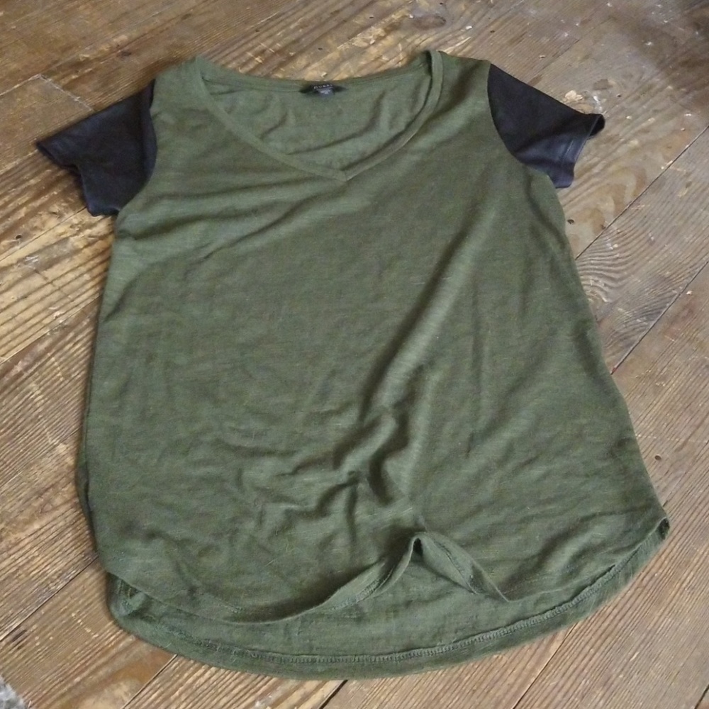 Guess Hunter Green T